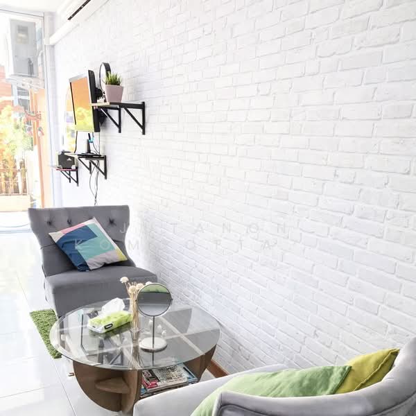 ขายทาวน์เฮาส์ 3 ชั้น หมู่บ้านผาสุขสันติ ซ.พัฒนาการ 67 แยก 10 พร้อมเข้าอยู่ ทำเลดีใกล้แอร์พอร์ตลิงก์, กรุงเทพ, ประเวศ, ประเวศ, กรุงเทพ, 81 ตร.ม., ทาวน์เฮ้าส์ ขาย, โดย Jutanon Komoottanaruk, 500189441 - DDproperty.com