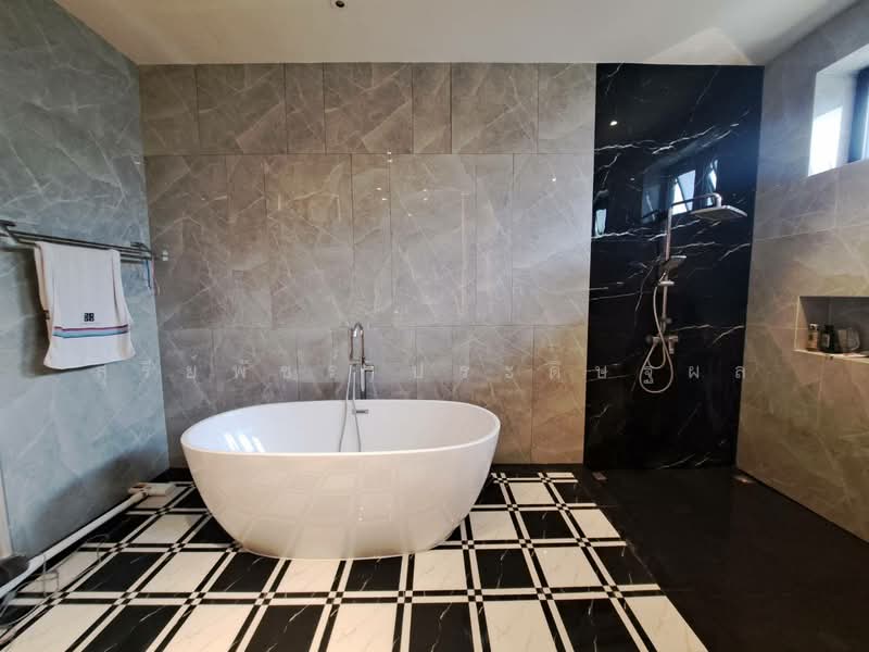 Panchasap Park Pinklao, Bangkok, Sala Thammasop, Thawi Watthana, Bangkok, 5 Bedrooms, 650 sqm, Single Detached House For Sale, by Sureepatch Praditthaphon, 500189476 - DDproperty.com