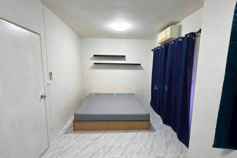 Baan Pruksa 58/2 Ladkrabang-Suvarnabhumi, Samut Prakan, Ladkrabang Road, Srisa Chorakhe Noi, Bang Sao Thong, Samut Prakan, 3 Bedrooms, 110 sqm, Townhouse For Sale, by Living Real Estates, 500189484 - DDproperty.com