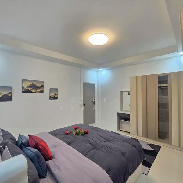 3 Bedroom Townhome for Sale in East Pattaya, Chon Buri (Pattaya), Bang Lamung, Bang Lamung (Pattaya), Chon Buri (Pattaya), 3 Bedrooms, 100 sqm, Townhouse For Sale, by PLC real estate, 500189485 - DDproperty.com