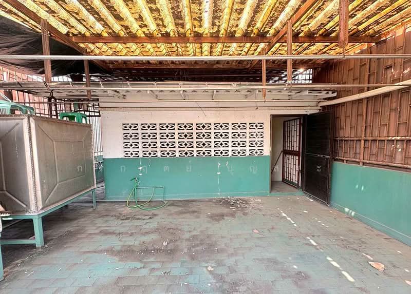 ตึก 4 ชั้น 1 คูหา พร้อมชั้นลอย มีดาดฟ้า ซอยสีลม 20 ขายตามสภาพ, Bangkok, สีลม 20, Suriyawong, Bang Rak, Bangkok, 4 Bedrooms, 190 sqm, Townhouse For Sale, by กรกฤตย์ บุญสระ, 500189517 - DDproperty.com