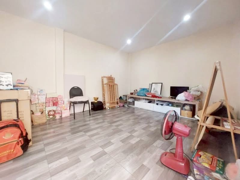 บ้านเดี่ยว ทำเลซอยวัดพระเงิน(ต้นซอย) ถ.บางม่วง-บางคูลัด ซ.บางม่วง-บางคูลัด4 ต.บางม่วง 1 อ.บางใหญ่, Nonthaburi, Bang Muang, Bang Yai, Nonthaburi, 5 Bedrooms, 159 sqm, Single Detached House For Sale, by คุณชัยวัฒน์ พิพัฒน์ศิริขจร (เบิร์ด), 500189521 - DDproperty.com