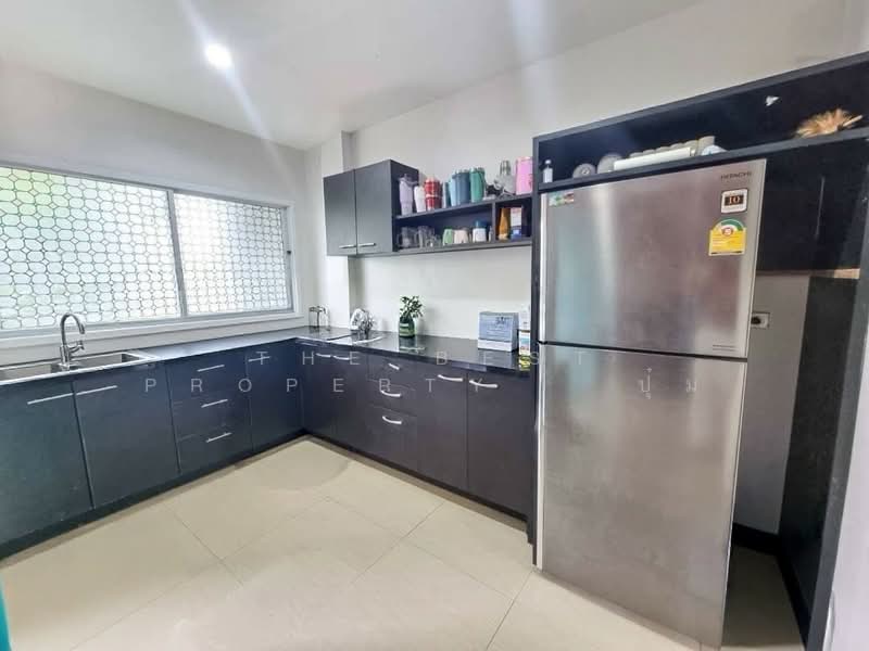 หมู่บ้านกานต์สินี วิลล์ 2 (Kansinee Ville2) ชลบุรี, Chon Buri (Pattaya), Nong Tamlung, Phan Thong, Chon Buri (Pattaya), 3 Bedrooms, 120 sqm, Townhouse For Sale, by The Best Property ปุ๋ม, 500189542 - DDproperty.com