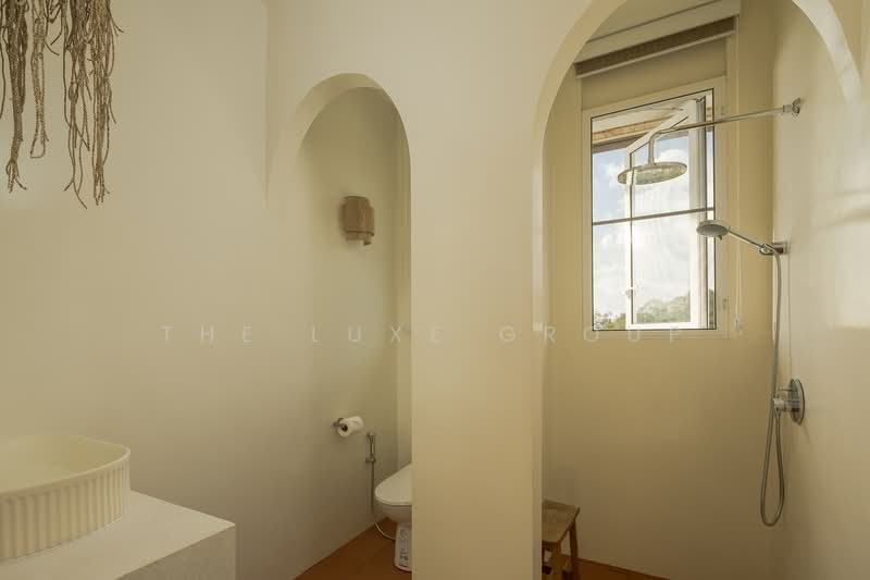 Luxury Villa at Koh Phangan, Surat Thani, Tha Chana, Tha Chana, Surat Thani, 5 Bedrooms, 200 sqm, Villa For Sale, by The Luxe Group, 500189545 - DDproperty.com