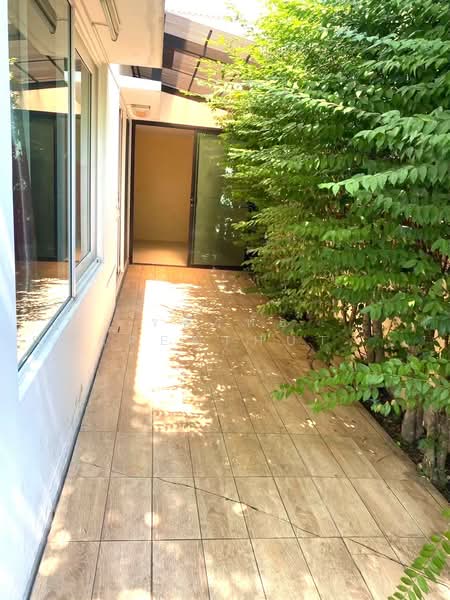 Mantana Lake Watcharapol, Bangkok, Sukhaphiban 5 Road, O-Ngoen, Sai Mai, Bangkok, 4 Bedrooms, 220 sqm, Single Detached House For Sale, by รพีร์ทัธ Rhapeethut (ทัธ), 500189561 - DDproperty.com