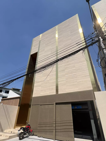 Riad Residence, Bangkok, Thung Maha Mek, Sathon, Bangkok, 5 Bedrooms, 1,382 sqm, Single Detached House For Sale, by The Luxe Group, 500189612 - DDproperty.com