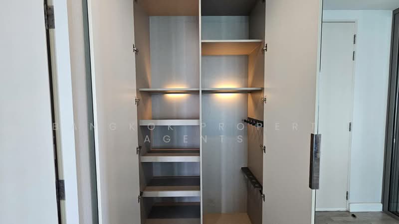 The Room BTS Wongwianyai, Bangkok, 44 KrungThonBuri Road, Khlong Ton Sai, Khlong San, Bangkok, 2 Bedrooms, 90 sqm, Condo For Rent, by BANGKOK PROPERTY AGENTS, 500189651 - DDproperty.com