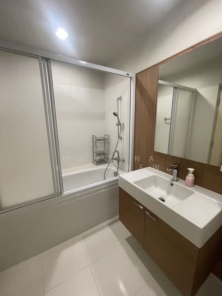 Q House Condo Sathorn, Bangkok, Thonburi Road, Khlong Ton Sai, Khlong San, Bangkok, 2 Bedrooms, 72 sqm, Condo For Rent, by Wantana Kornkaew, 500189666 - DDproperty.com