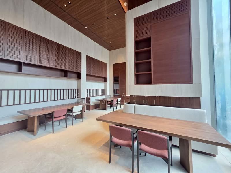 Dusit Central Park (Residences), Bangkok, 946 Rama 4 Road, Silom, Bang Rak, Bangkok, 1 Bedroom, 66 sqm, Condo For Sale, by Jomchanok Aswavibul, 500189682 - DDproperty.com