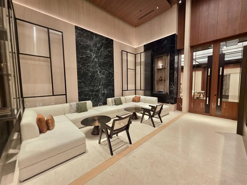 Dusit Central Park (Residences), Bangkok, 946 Rama 4 Road, Silom, Bang Rak, Bangkok, 1 Bedroom, 66 sqm, Condo For Sale, by Jomchanok Aswavibul, 500189682 - DDproperty.com