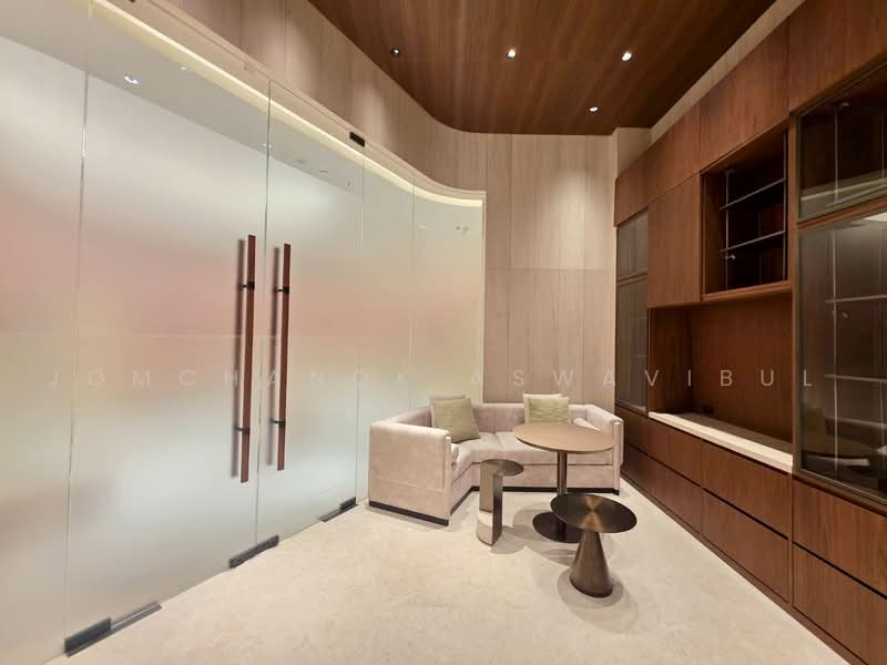 Dusit Central Park (Residences), Bangkok, 946 Rama 4 Road, Silom, Bang Rak, Bangkok, 1 Bedroom, 66 sqm, Condo For Sale, by Jomchanok Aswavibul, 500189682 - DDproperty.com