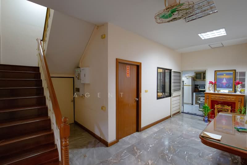 4-story townhouse for rent in Warathorn Ville, Pattanakarn 44 (SPSAD3867), Bangkok, Suan Luang, Suan Luang, Bangkok, 5 Bedrooms, 300 sqm, Townhouse For Rent, by Agent Pla, 500189740 - DDproperty.com