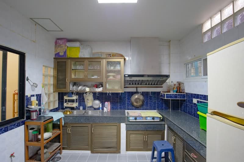 4-story townhouse for rent in Warathorn Ville, Pattanakarn 44 (SPSAD3867), Bangkok, Suan Luang, Suan Luang, Bangkok, 5 Bedrooms, 300 sqm, Townhouse For Rent, by Agent Pla, 500189740 - DDproperty.com