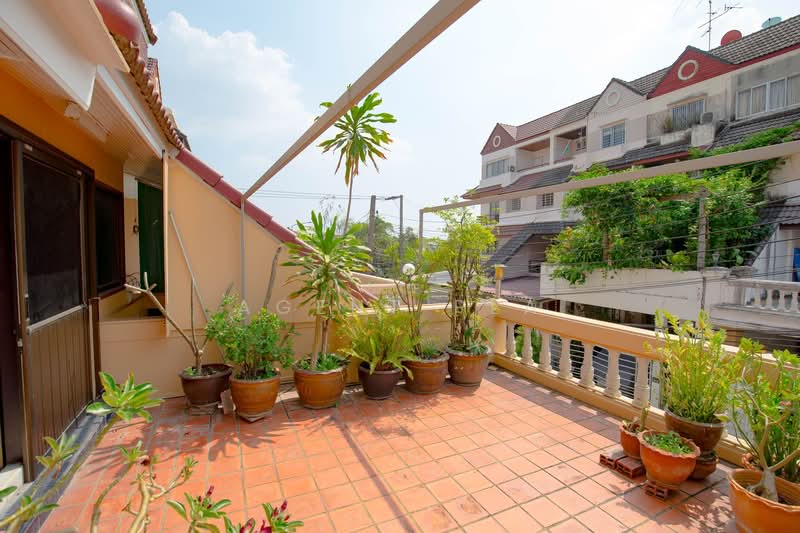 4-story townhouse for rent in Warathorn Ville, Pattanakarn 44 (SPSAD3867), Bangkok, Suan Luang, Suan Luang, Bangkok, 5 Bedrooms, 300 sqm, Townhouse For Rent, by Agent Pla, 500189740 - DDproperty.com