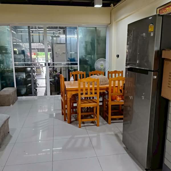 3-storey shophouse for sale with an additional mezzanine storage floor, 43.2 sq.wah, Soi Suphapong 1, Bangkok, Nong Bon, Prawet, Bangkok, , 100 sqm, Shophouse For Sale, by อนันต์ อัมรินทร์, 500189744 - DDproperty.com