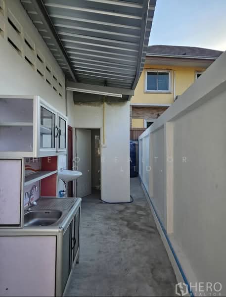 For rent Warehouse 300 sqm in Samrong Nuea Samut Prakan HRE00398, Samut Prakan, Samrong Nua, Muang Samut Prakarn, Samut Prakan, , 300 sqm, Warehouse/Factory For Rent, by Hero Realtor Co., Ltd., 500189747 - DDproperty.com