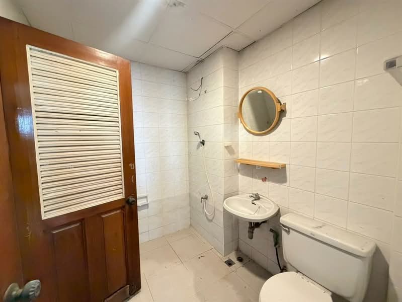 บ้านสุชา 2 ( Baan Sucha 2 ), Bangkok, Nong Kang Plu, Nong Khaem, Bangkok, 5 Bedrooms, 120 sqm, Townhouse For Sale, by คุณ วัชรีญา กองรัตน์ (ผักกาด), 500189765 - DDproperty.com