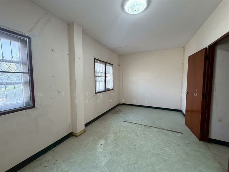 บ้านสุชา 2 ( Baan Sucha 2 ), Bangkok, Nong Kang Plu, Nong Khaem, Bangkok, 5 Bedrooms, 120 sqm, Townhouse For Sale, by คุณ วัชรีญา กองรัตน์ (ผักกาด), 500189765 - DDproperty.com