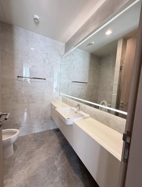 Noble Around Sukhumvit 33, Bangkok, 17 Soi Sukhumvit 33, Khlong Tan Nua, Watthana, Bangkok, 1 Bedroom, 35 sqm, Condo For Rent, by สุเทพ รอดด้วยบุญ, 500189788 - DDproperty.com