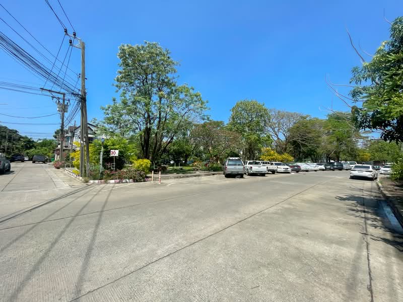 For Sale - หมู่บ้านบุศรินทร์, Bangkok