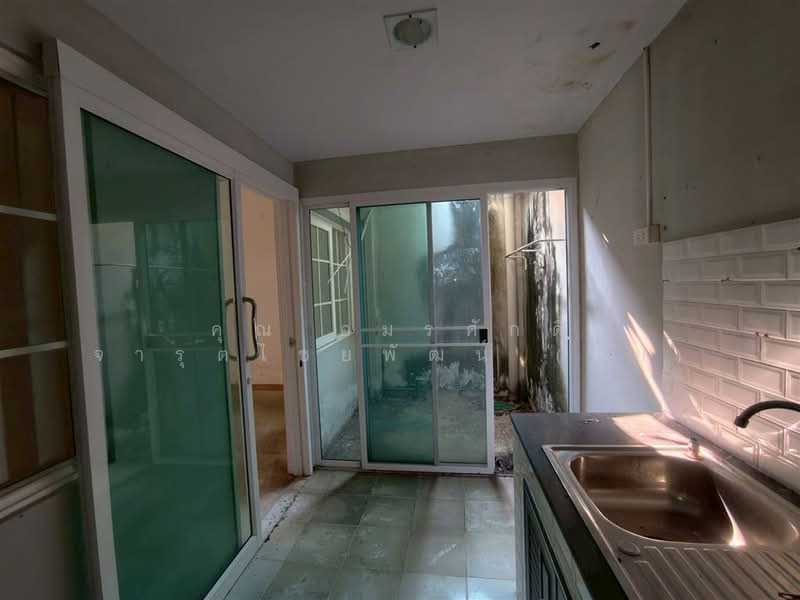 โกลเด้น ทาวน์ ลาดพร้าว-เกษตรนวมินทร์ (Golden Town Ladprao-Kaset Nawamin ), Bangkok, Khlong Kum, Bueng Kum, Bangkok, 4 Bedrooms, 120 sqm, Townhouse For Sale, by คุณ อมรศักดิ์ จารุตไชยพัฒน์ (ดุ่ย), 500189792 - DDproperty.com