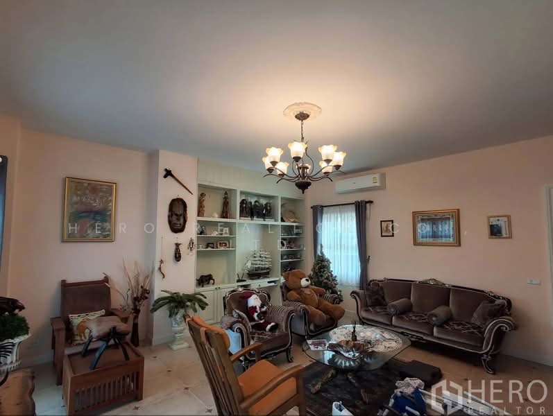 For Sale Detached House in Vintage Home Village 3 in Phla Ban Chang Rayong HRE00399, Rayong, Phla, Ban Chang, Rayong, 3 Bedrooms, 220 sqm, Single Detached House For Sale, by Hero Realtor Co., Ltd., 500189821 - DDproperty.com