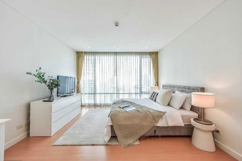 Fullerton Sukhumvit, Bangkok, Sukhumvit Road, Khlong Tan Nua, Watthana, Bangkok, 2 Bedrooms, 96 sqm, Condo For Rent, by Forty-Six Real Estate Group, 500189831 - DDproperty.com