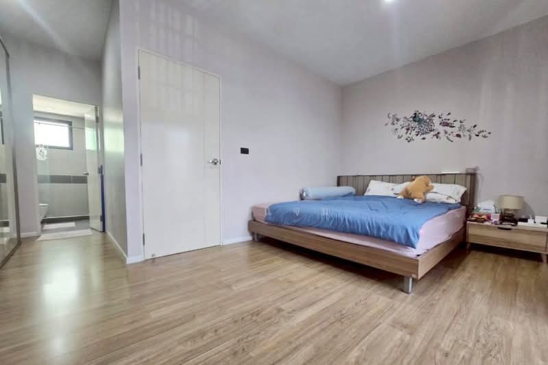 Baan Klang Muang Pinklao - Charan, Bangkok, along the expressway Si Rat  Road-Outer Ring Road, Bang O, Bang Phlat, Bangkok, 3 Bedrooms, 145 sqm, Townhouse For Sale, by คุณแจ่ม, 500189837 - DDproperty.com