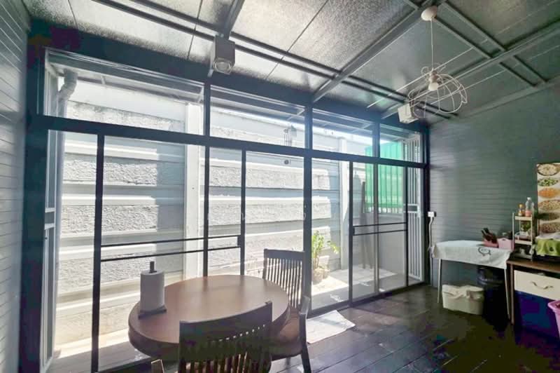 Baan Klang Muang Pinklao - Charan : บ้านกลางเมือง ปิ่นเกล้า - จรัญฯ, กรุงเทพ, ถนนเลียบทางด่วนศรีรัช-วงแหวนรอบนอก, บางอ้อ, บางพลัด, กรุงเทพ, 145 ตร.ม., ทาวน์เฮ้าส์ ขาย, โดย คุณแจ่ม, 500189837 - DDproperty.com