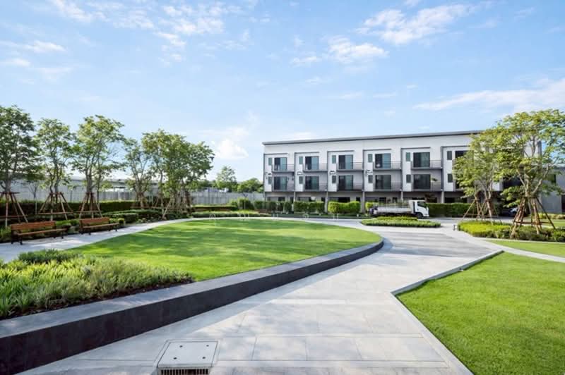 Baan Klang Muang Pinklao - Charan, Bangkok, along the expressway Si Rat  Road-Outer Ring Road, Bang O, Bang Phlat, Bangkok, 3 Bedrooms, 145 sqm, Townhouse For Sale, by คุณแจ่ม, 500189837 - DDproperty.com