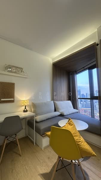 Triple Y Residence Samyan, Bangkok, Rama 4 Road, Wang Mai, Pathum Wan, Bangkok, 1 Bedroom, 34 sqm, Condo For Rent, by Teeraphob Nanthaleela, 500189856 - DDproperty.com