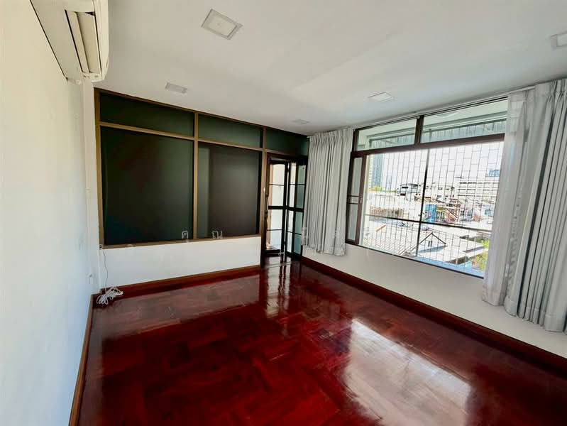 ทาวน์เฮ้าส์ 3.5 ชั้น 69.5 ตร.ว. ทาวน์เฮ้าส์ ซอยโชติวัฒน์ ถนนประชาชื่น เขตบางซื่อ, กรุงเทพ, บางซื่อ, บางซื่อ, กรุงเทพ, 300 ตร.ม., ทาวน์เฮ้าส์ ขาย, โดย คุณ วนิดา ศิริสุขชัยวุฒิ (ดา), 500189868 - DDproperty.com