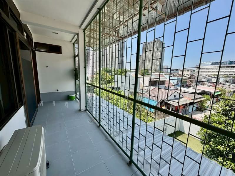 ทาวน์เฮ้าส์ 3.5 ชั้น 69.5 ตร.ว. ทาวน์เฮ้าส์ ซอยโชติวัฒน์ ถนนประชาชื่น เขตบางซื่อ, Bangkok, Bang Sue, Bang Sue, Bangkok, 7 Bedrooms, 300 sqm, Townhouse For Sale, by คุณ วนิดา ศิริสุขชัยวุฒิ (ดา), 500189868 - DDproperty.com