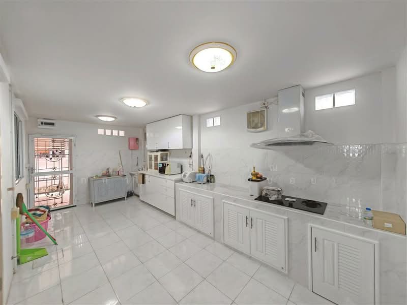 Sena Ville Borommaratchachonnani-Sai 5, Nakhon Pathom, Bang Toei, Sam Phran, Nakhon Pathom, 4 Bedrooms, 340 sqm, Single Detached House For Sale, by คุณ กันตภณ จักกาวิรักษ์ (บอย), 500189890 - DDproperty.com