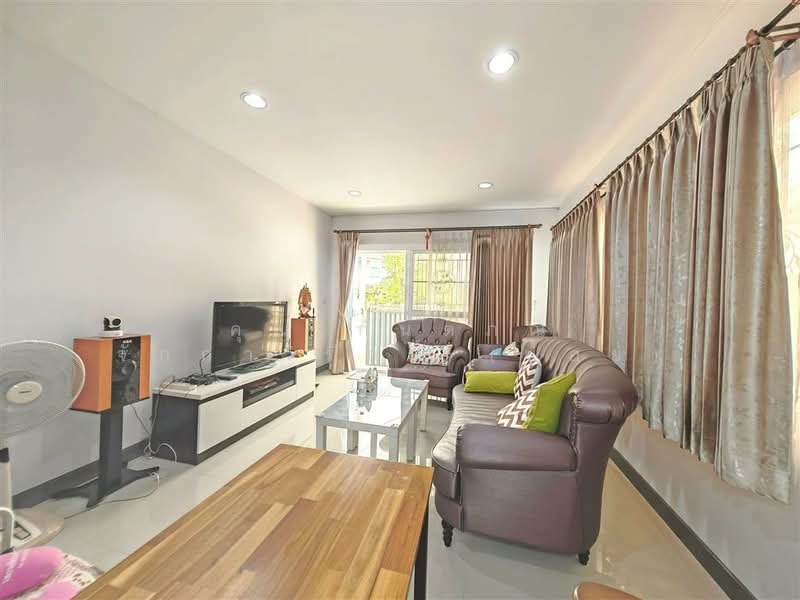 Sena Ville Borommaratchachonnani-Sai 5 : เสนาวิลล์ บรมราชชนนี-สาย 5, นครปฐม, บางเตย, สามพราน, นครปฐม, 340 ตร.ม., บ้านเดี่ยว ขาย, โดย คุณ กันตภณ จักกาวิรักษ์ (บอย), 500189890 - DDproperty.com