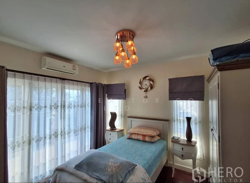 Fully Furnished 2-Storey House for Rent in Vintage Home Village 3 Ban Chang Rayonng HRE00399, Rayong, Phla, Ban Chang, Rayong, 3 Bedrooms, 220 sqm, Single Detached House For Rent, by Hero Realtor Co., Ltd., 500189897 - DDproperty.com