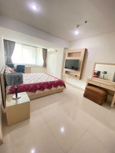 The Lakes, Bangkok, 123 Ratchadaphisek Road, Khlong Toei, Khlong Toei, Bangkok, 3 Bedrooms, 143 sqm, Condo For Rent, by Blueprint Property, 500189907 - DDproperty.com