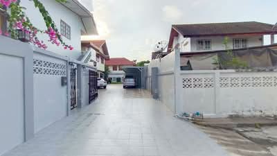 ขาย - บ้านเดี่ยว + อพาร์ทเม้นท์ 2 ชั้น 205.4 ตร.ว. ซอยสี่ไชยทอง33 ใกล้เซ็นทรัลแจ้งวัฒนะ, นนทบุรี