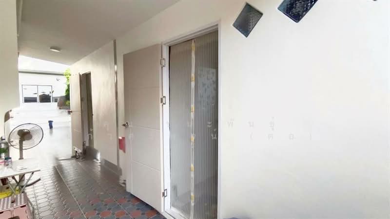 บ้านเดี่ยว + อพาร์ทเม้นท์ 2 ชั้น 205.4 ตร.ว. ซอยสี่ไชยทอง33 ใกล้เซ็นทรัลแจ้งวัฒนะ, Nonthaburi, Bang Talat, Pak Kret, Nonthaburi, 4 Bedrooms, 1,000 sqm, Single Detached House For Sale, by คุณ ชนะพันธุ์ แก้วศรีพจน์ (ต่อ), 500189962 - DDproperty.com