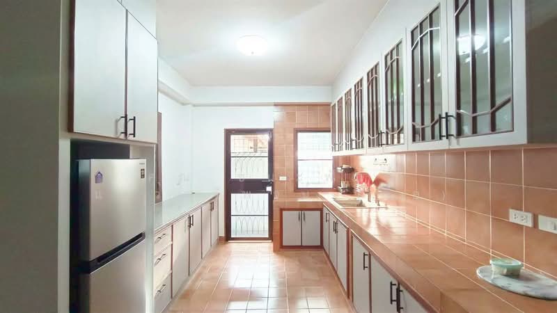 บ้านเดี่ยว + อพาร์ทเม้นท์ 2 ชั้น 205.4 ตร.ว. ซอยสี่ไชยทอง33 ใกล้เซ็นทรัลแจ้งวัฒนะ, นนทบุรี, บางตลาด, ปากเกร็ด, นนทบุรี, 1,000 ตร.ม., บ้านเดี่ยว ขาย, โดย คุณ ชนะพันธุ์ แก้วศรีพจน์ (ต่อ), 500189962 - DDproperty.com