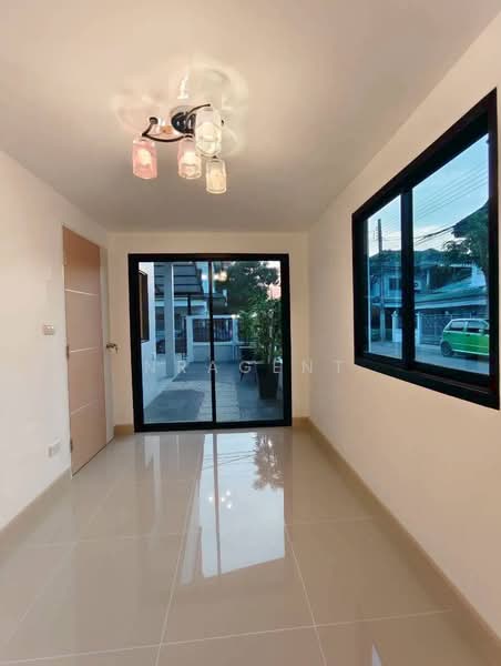 The Emerald Park 2, Nonthaburi, Phimonrat, Bang Bua Thong, Nonthaburi, 3 Bedrooms, 97 sqm, Townhouse For Sale, by NRagent, 500189988 - DDproperty.com