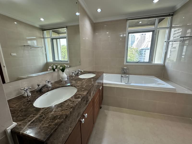 The Cadogan Private Residence, Bangkok, Soi Sukhumvit 39, Khlong Tan Nua, Watthana, Bangkok, 2 Bedrooms, 175 sqm, Condo For Rent, by ธนพล โพธิ์ทอง, 500190007 - DDproperty.com