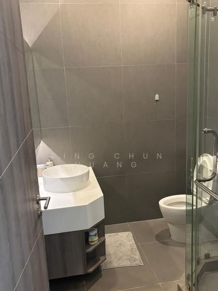 Trapezo Sukhumvit 16, Bangkok, Soi Sukhumvit 16, Khlong Toei, Khlong Toei, Bangkok, 3 Bedrooms, 118 sqm, Condo Option To Buy, by Bing Chun Huang, 500190015 - DDproperty.com