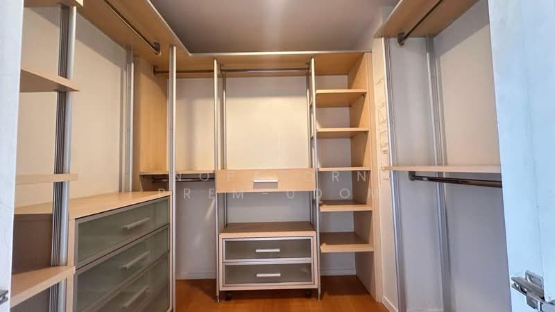 Sathorn Gardens, Bangkok, 39 South Sathorn Road, Thung Maha Mek, Sathon, Bangkok, 3 Bedrooms, 200 sqm, Condo For Sale, by Nopatorn Prem-udom, 500190016 - DDproperty.com