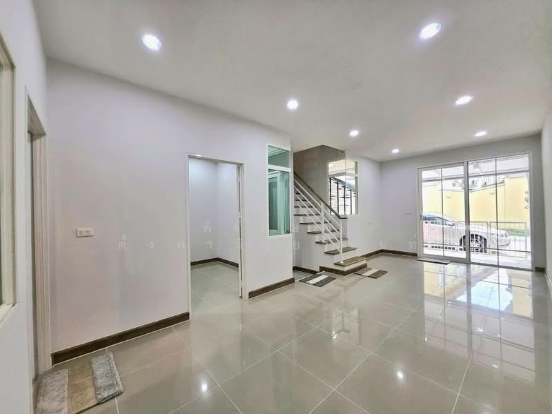 Golden Town 3 Suksawat - Phutthabucha : โกลเด้น ทาวน์ 3 สุขสวัสดิ์ - พุทธบูชา, Bangkok, พุทธบูชา, Bangmot, Thung Khru, Bangkok, 3 Bedrooms, 110 sqm, Townhouse For Sale, by พิจักษณ์ ตั้งพานิชยานนท์, 500190021 - DDproperty.com