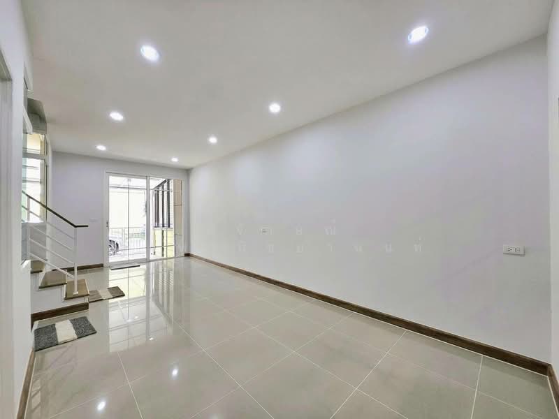 โกลเด้น ทาวน์ 3 สุขสวัสดิ์ - พุทธบูชา : Golden Town 3 Suksawat - Phutthabucha, กรุงเทพ, พุทธบูชา, บางมด, ทุ่งครุ, กรุงเทพ, 110 ตร.ม., ทาวน์เฮ้าส์ ขาย, โดย พิจักษณ์ ตั้งพานิชยานนท์, 500190021 - DDproperty.com