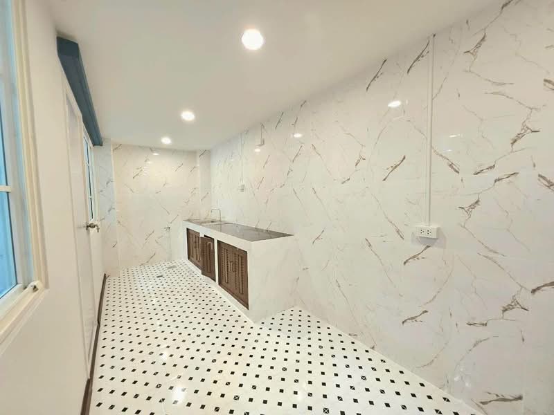 โกลเด้น ทาวน์ 3 สุขสวัสดิ์ - พุทธบูชา : Golden Town 3 Suksawat - Phutthabucha, กรุงเทพ, พุทธบูชา, บางมด, ทุ่งครุ, กรุงเทพ, 110 ตร.ม., ทาวน์เฮ้าส์ ขาย, โดย พิจักษณ์ ตั้งพานิชยานนท์, 500190021 - DDproperty.com