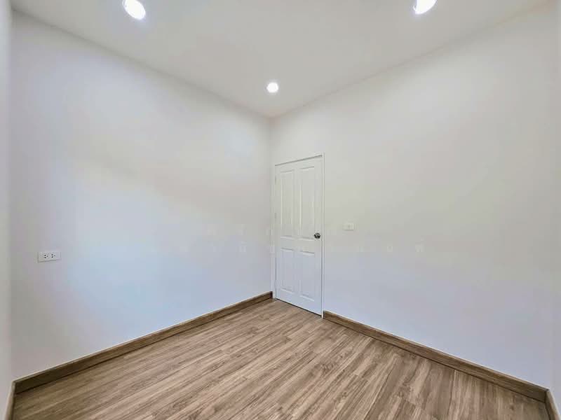 Golden Town 3 Suksawat - Phutthabucha : โกลเด้น ทาวน์ 3 สุขสวัสดิ์ - พุทธบูชา, Bangkok, พุทธบูชา, Bangmot, Thung Khru, Bangkok, 3 Bedrooms, 110 sqm, Townhouse For Sale, by พิจักษณ์ ตั้งพานิชยานนท์, 500190021 - DDproperty.com