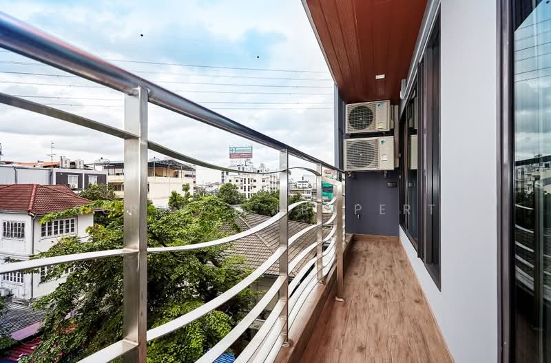 ให้เช่า Beaumont Mansion บิวม็อนท์ แมนชั่น, Bangkok, Huai Khwang, Huai Khwang, Bangkok, 1 Bedroom, 47 sqm, Townhouse For Rent, by Correct Property, 500190031 - DDproperty.com