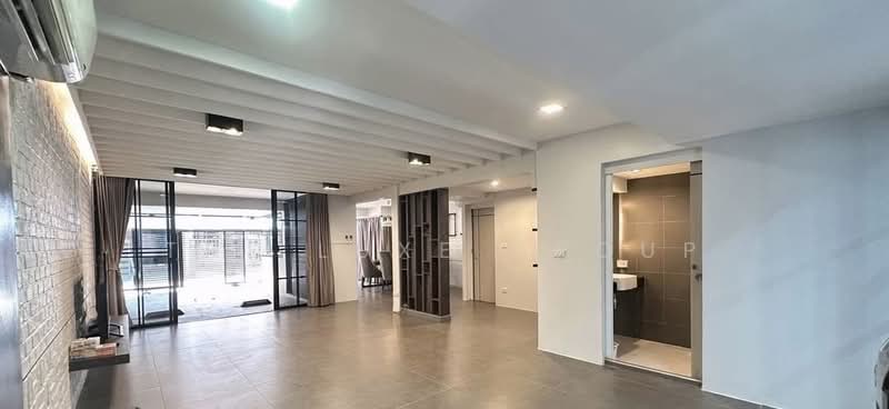 Loft-Style Townhome in Ekkamai, Bangkok, Khlong Toei, Khlong Toei, Bangkok, 3 Bedrooms, 220 sqm, Townhouse For Rent, by The Luxe Group, 500190039 - DDproperty.com